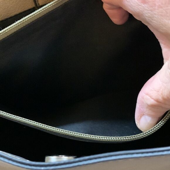 Merona Large tote/handbag tan and cream color & adjustable strap - Picture 7 of 10